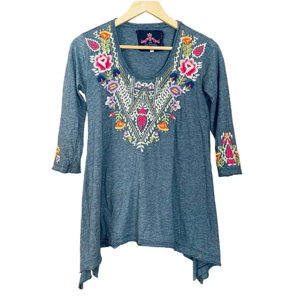 Johnny Was Top Embroidered Floral Three Quarter Sleeve Shirt Blue Size XS - Picture 1 of 8